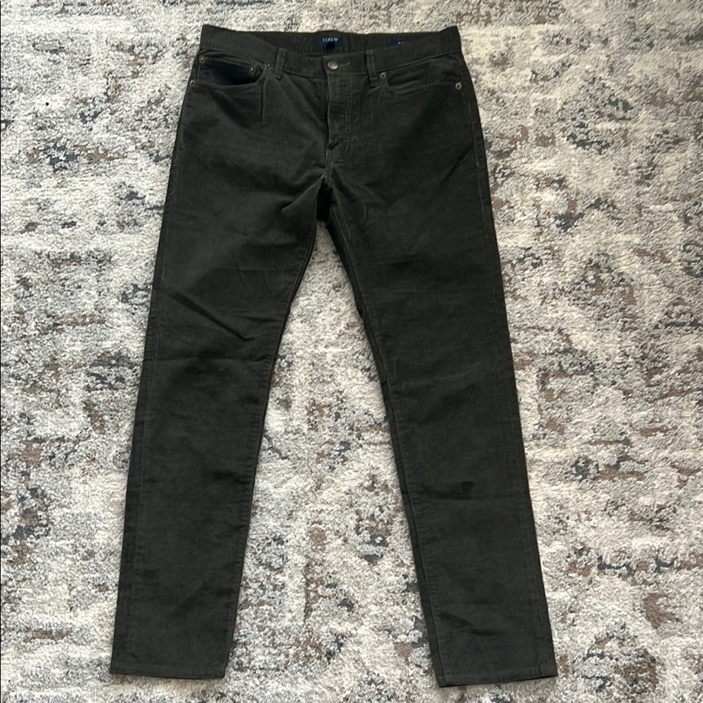 J. Crew Men's Chinos in Dark Olive